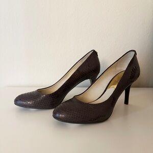 Michael Kors Brown Snakeskin Round Toe Pumps Size 7